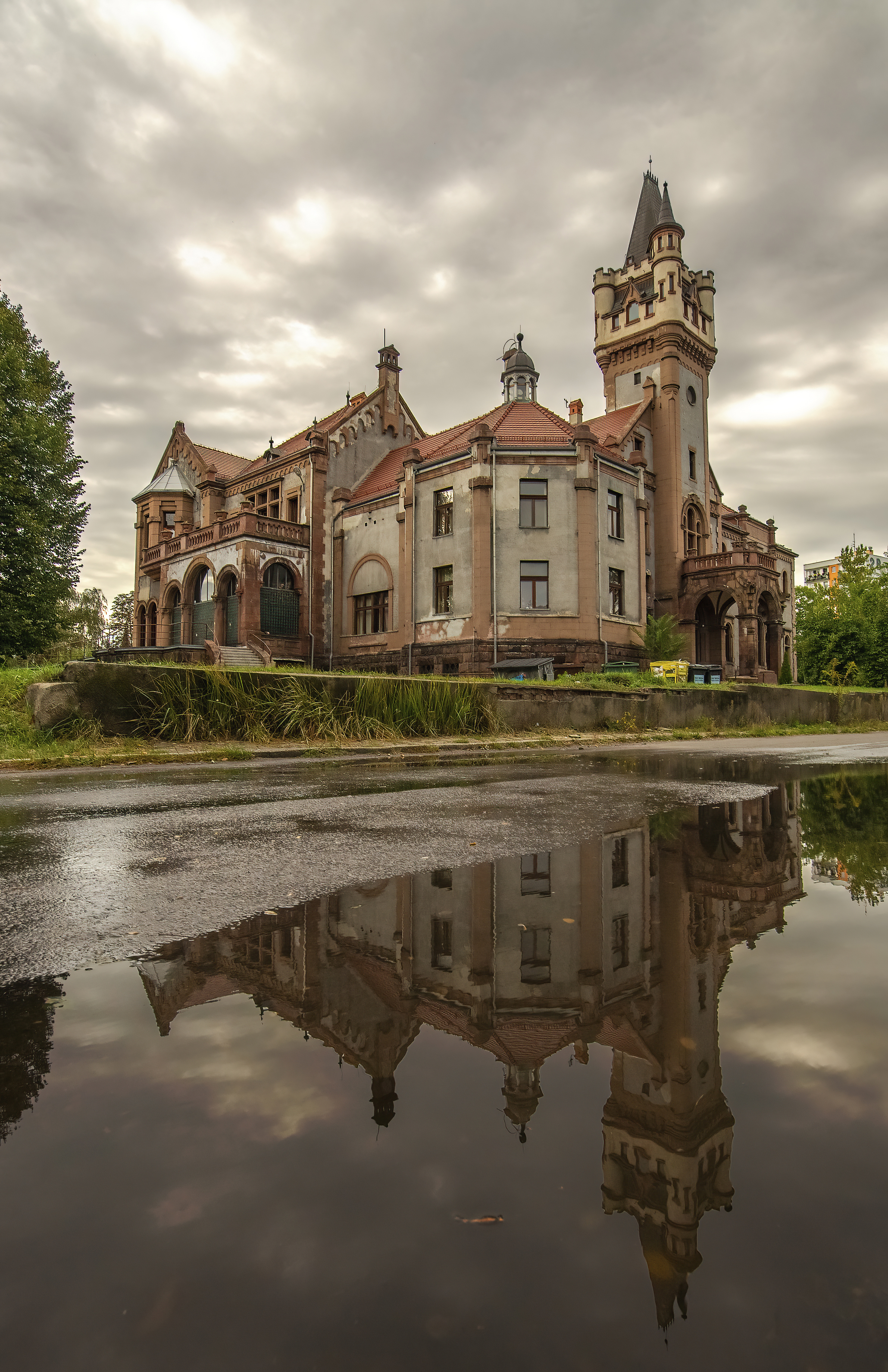 Franz Schöen's Palace