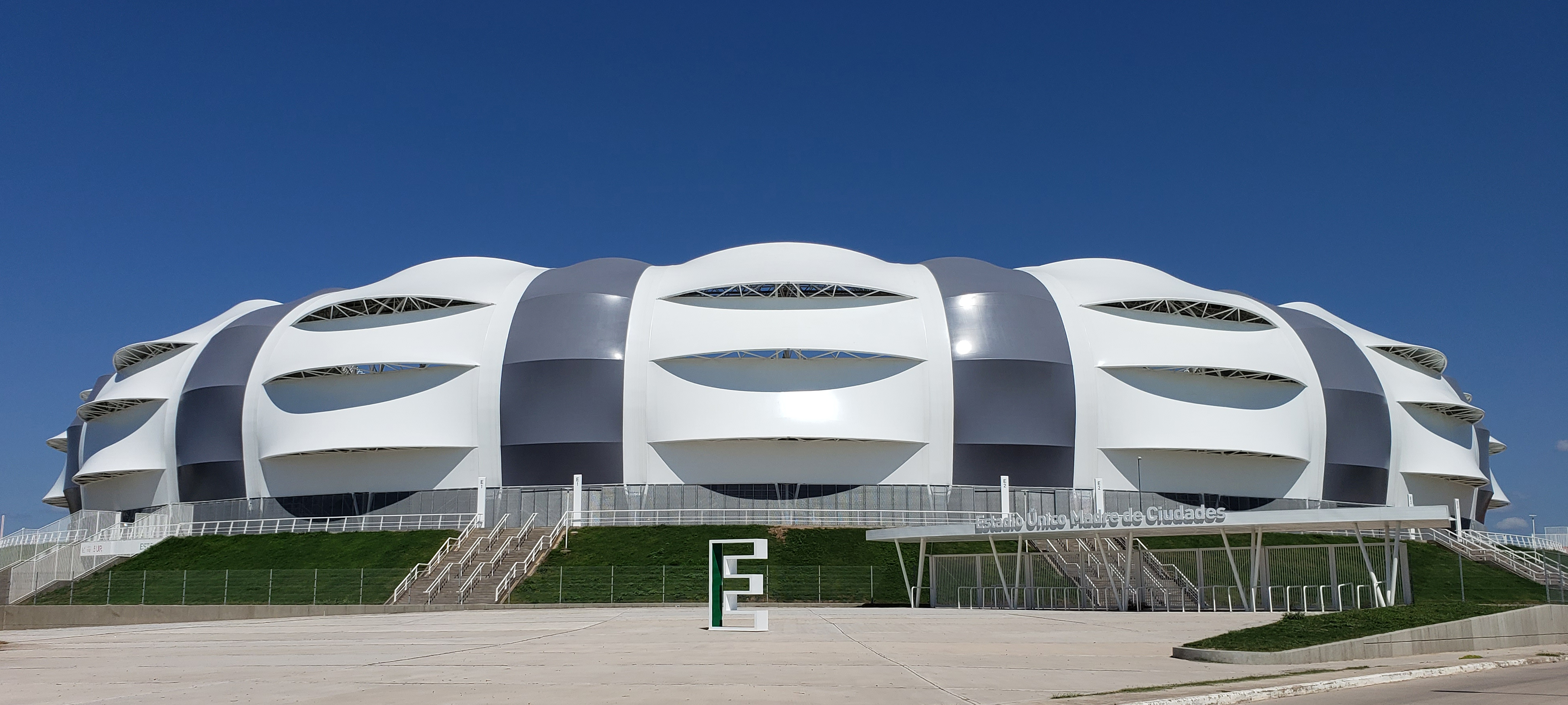 Estadio Único Madre de Ciudades
