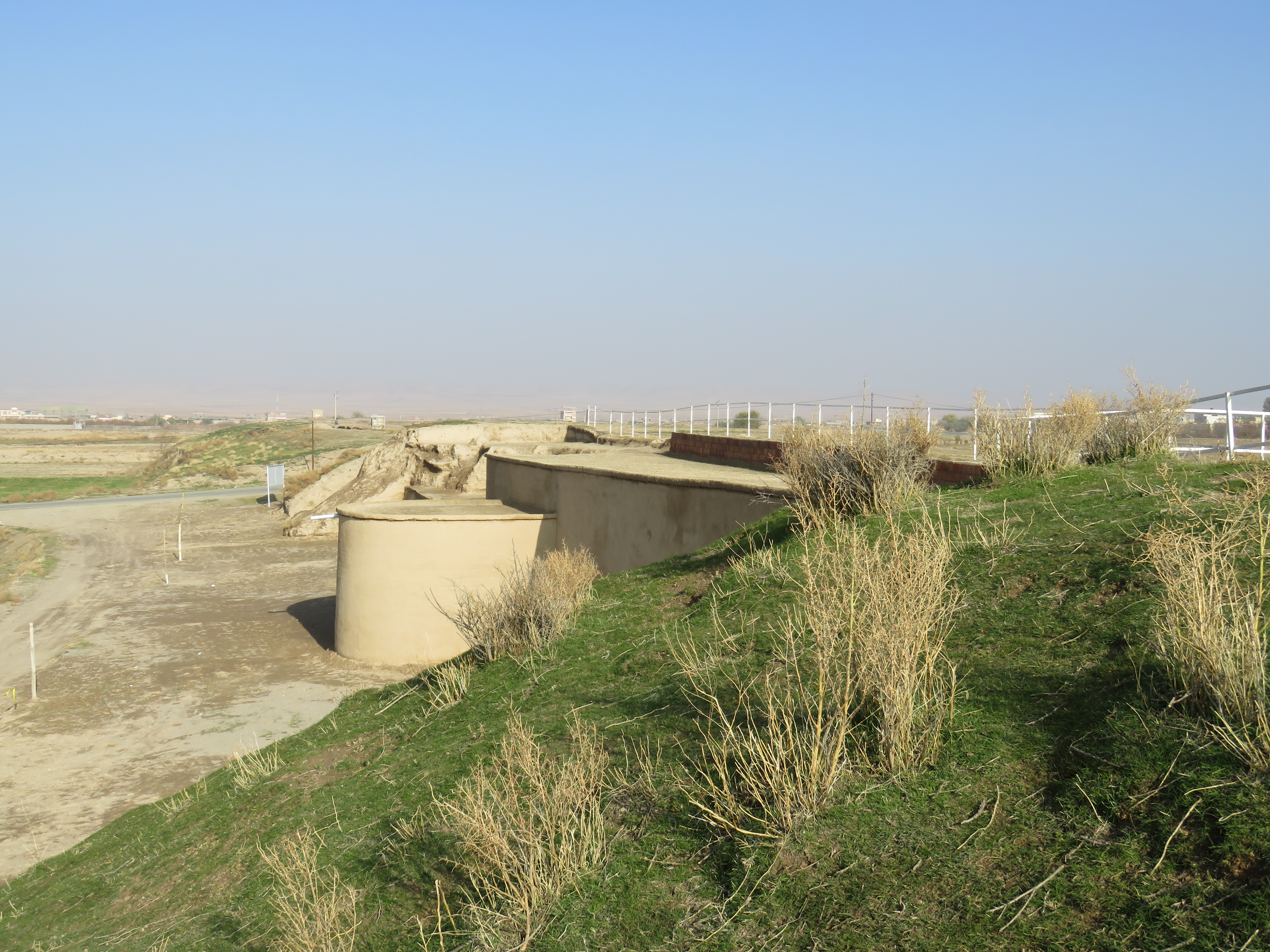 Bakhtak Castle