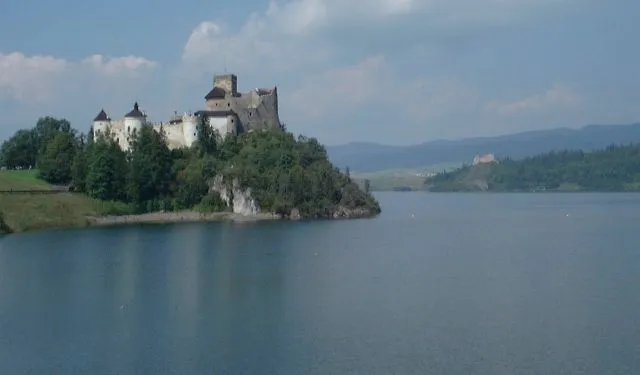 Lake Czorsztyn