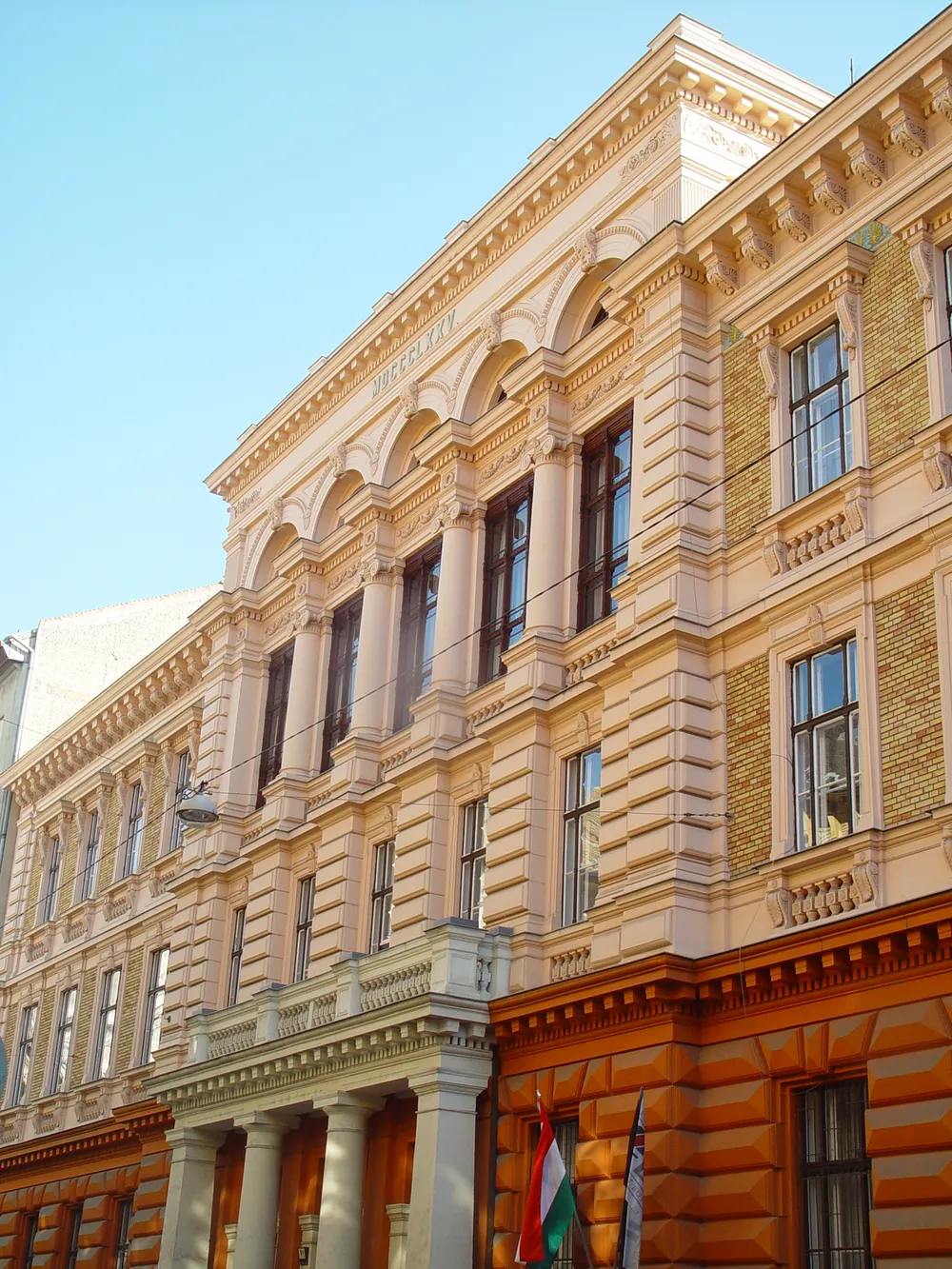 Budapest Business University