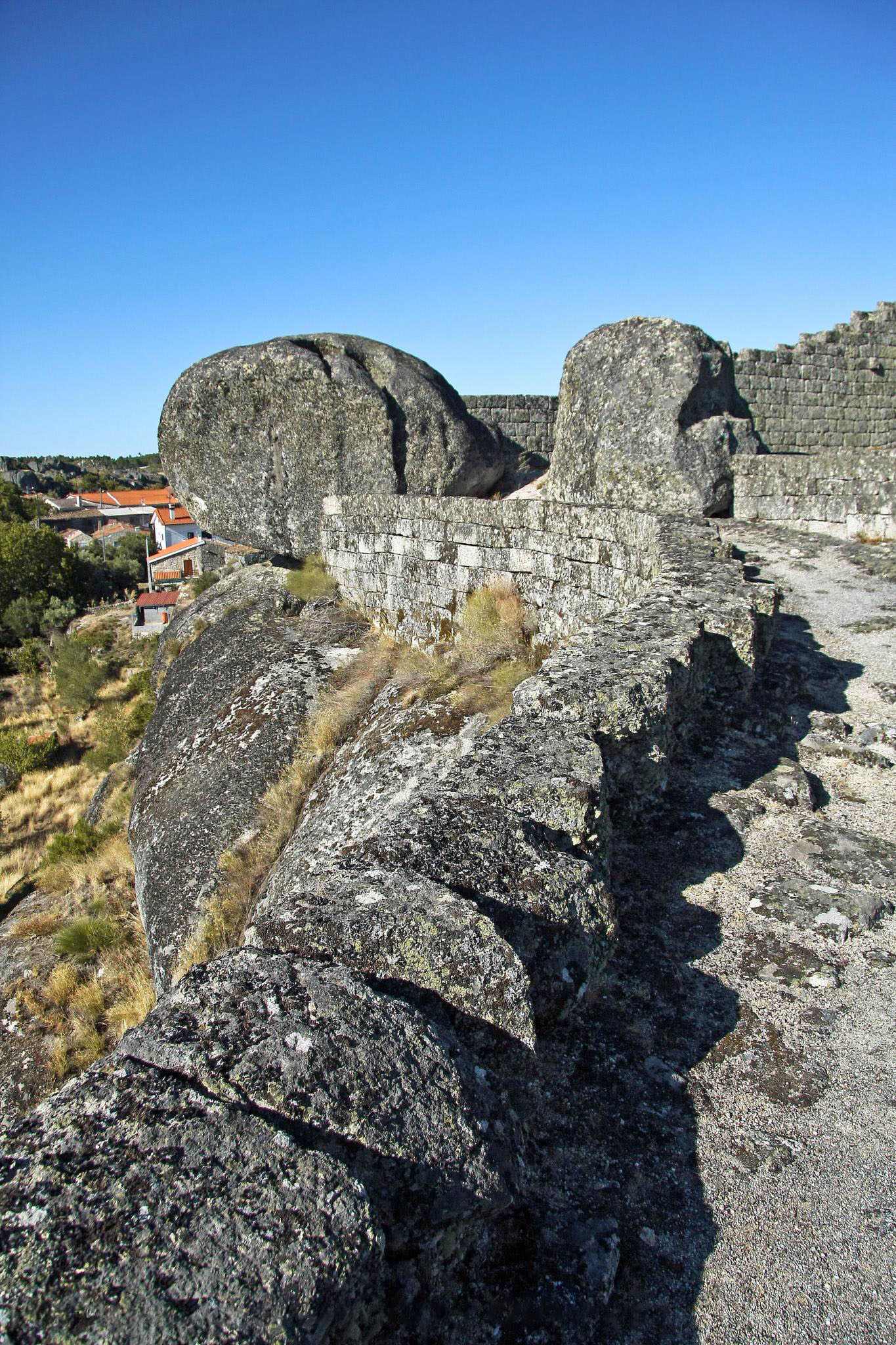 Castle of Moreira de Rei