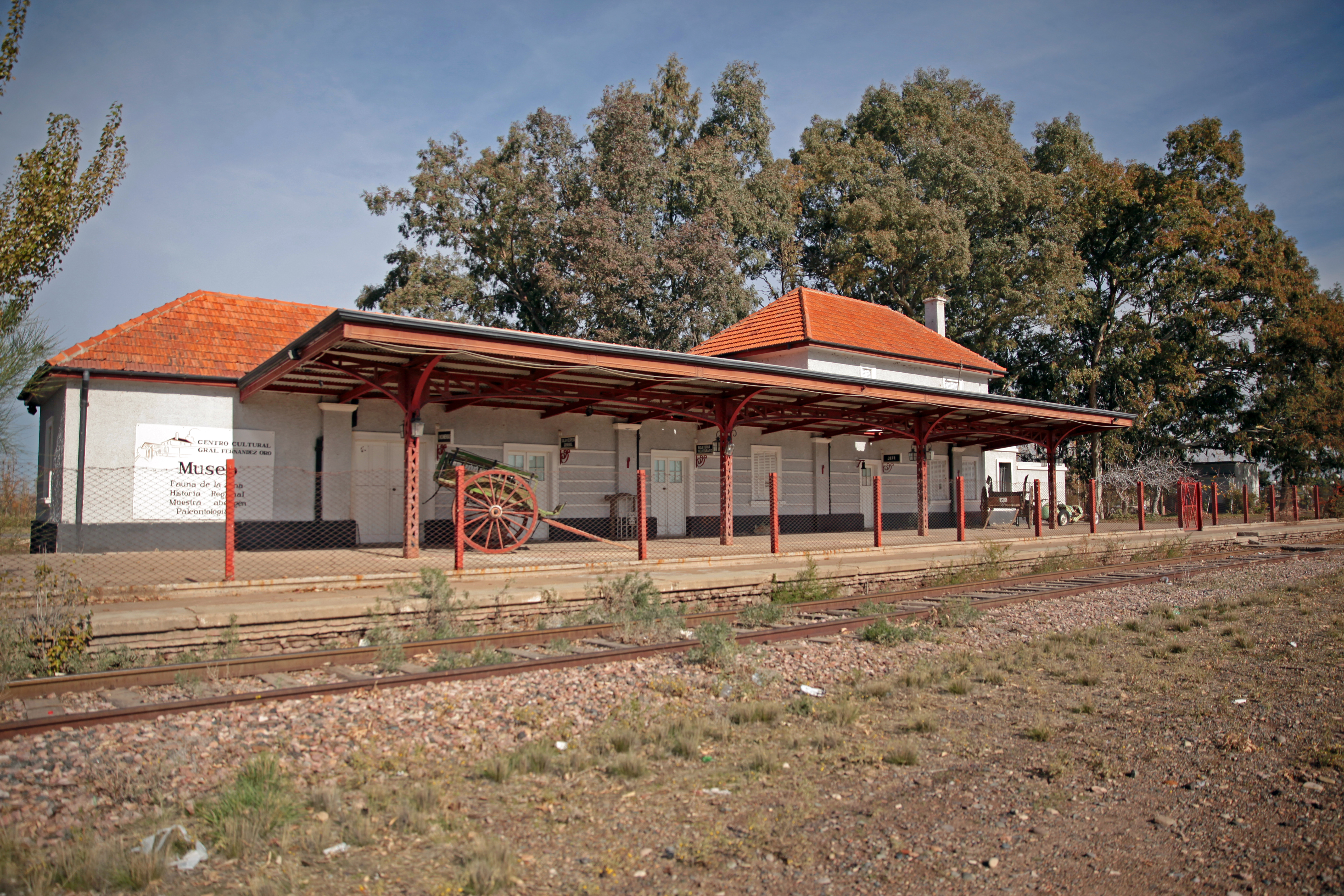 General Fernández Oro train station